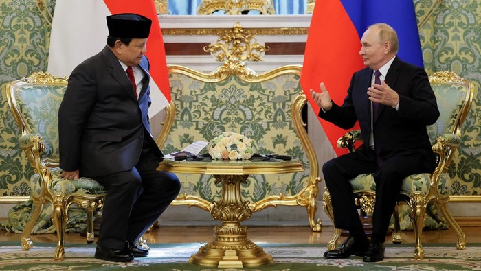 Potret Pertemuan Prabowo dan Presiden Rusia Putin Bahas Program Kerja Sama